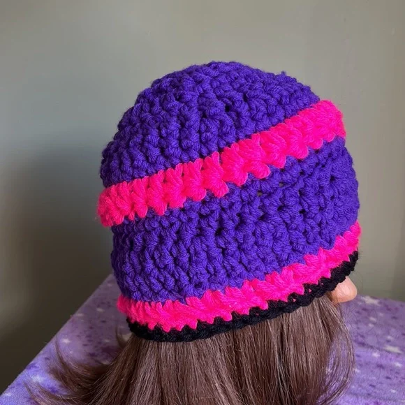 Crochet flower beanie medium acrylic double strings new - Picture 6 of 9